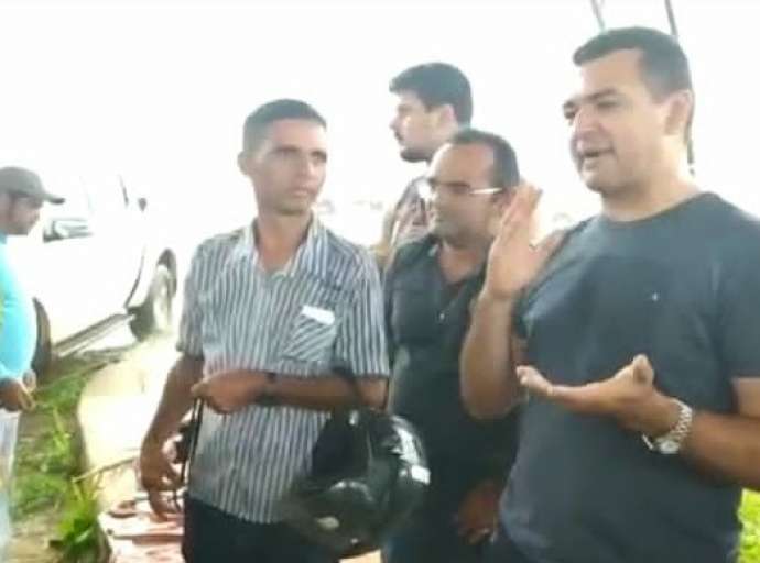 Após negociação entre manifestantes e AGEAC,   Deputado Sgt.Cadmiel consegue liberação da BR 364 entre Rio Branco e Feijó