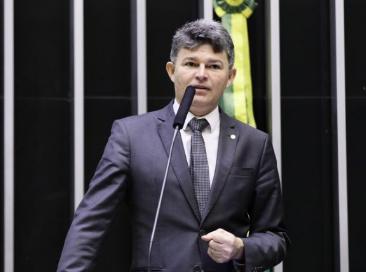 Deputado pede suspensão da cobrança das contas de água e luz durante pandemia do novo coronavírus