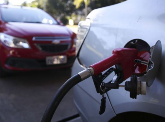 Petrobras vai reduzir preço da gasolina e do diesel