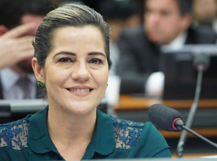 Deputada Mara Rocha apresenta projeto de lei que suspende temporariamente pagamento ao Fies