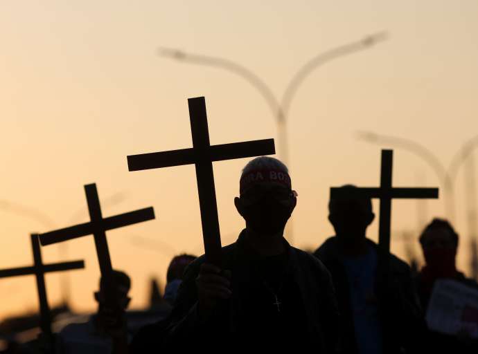 Covid mata em menos de 6 meses mesmo número de brasileiros que HIV em 9 anos