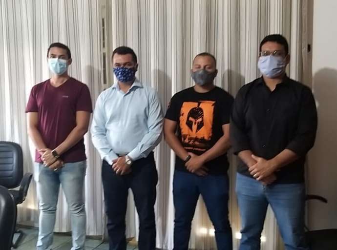 Deputado Sargento Cadmiel se reune com representantes dos aprovados que estão no cadastro de reserva do concurso da PMAC: 'Eles tem meu total apoio"