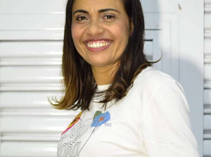 Conheça Sirlene Luz, a competente professora da Baixada que é pré-candidata a vereadora pelo MDB