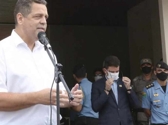Major Rocha dá “puxão de orelha” em Gladson durante solenidade no quartel da PM ao falar da Titulação