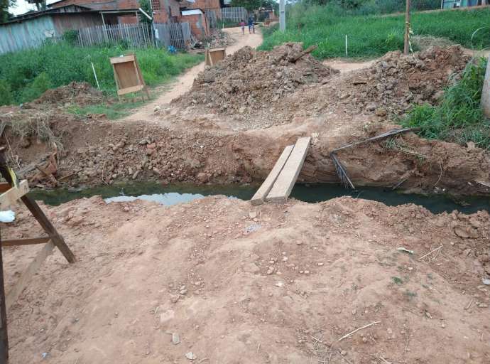 Moradores do Joafra reclamam de transtornos causados por obras não finalizadas do Depasa