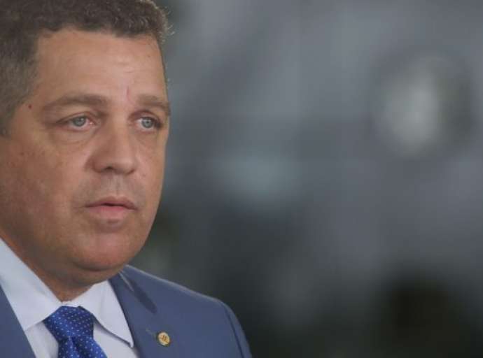 Rocha chama governo Gladson de ‘rasteiro’ e ‘cópia pirata’ do PT