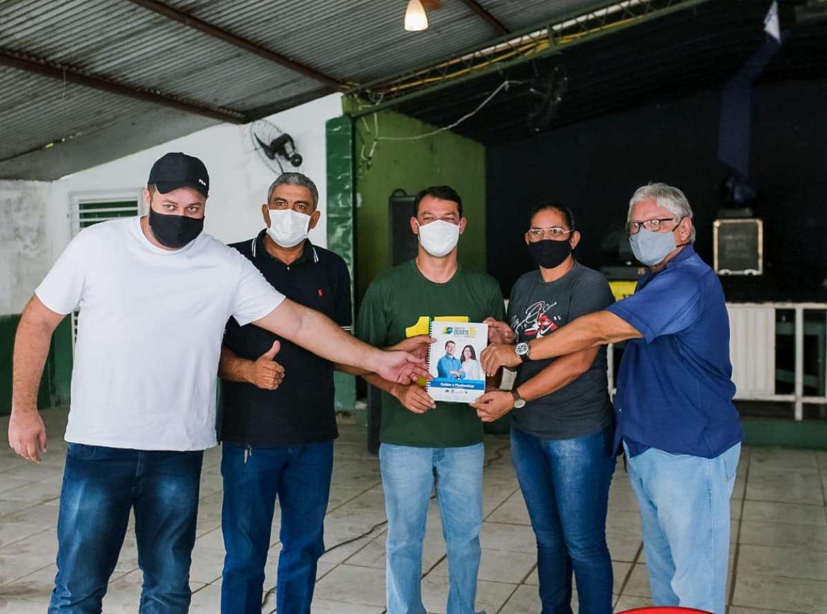 "Na nossa gestão, o diálogo será aberto, sincero, transparente e honesto com o servidor público”, disse Roberto Duarte durante reunião na Assermurb