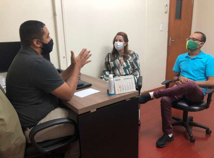  Vanderli Ferreira e a deputada Mara Rocha visitam SEDUR para ver andamento do projeto de construção de Unidade de Nefrologia