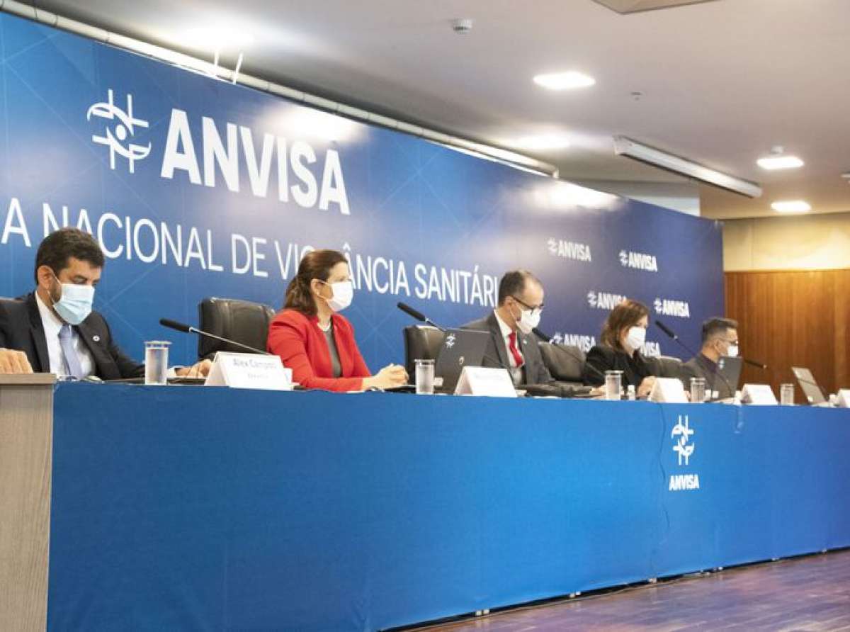 Anvisa autoriza por unanimidade uso emergencial das vacinas Coronovac e de Oxford contra a Covid-19