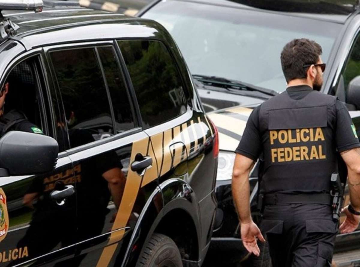 Polícia Federal cumpre sete mandados por corrupção eleitoral na prefeitura de Feijó