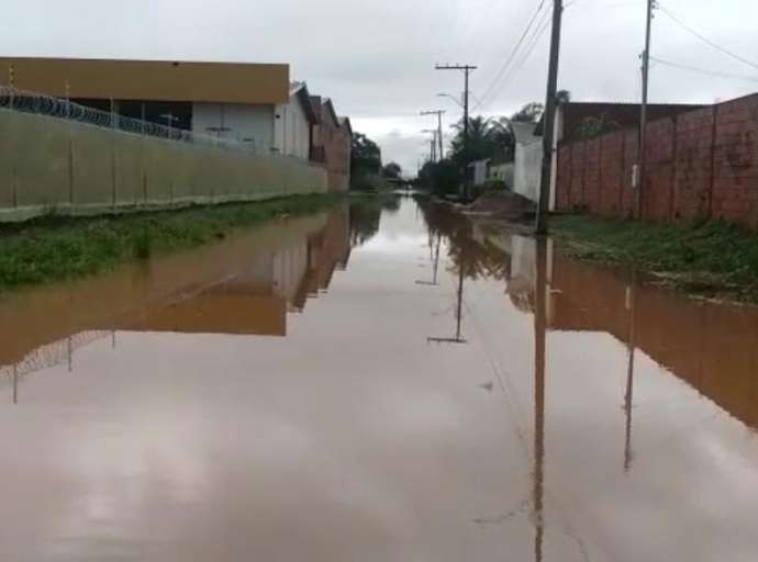 Moradores do Santo Afonso detonam descaso nas ruas do bairro: 'vergonhoso e revoltante'