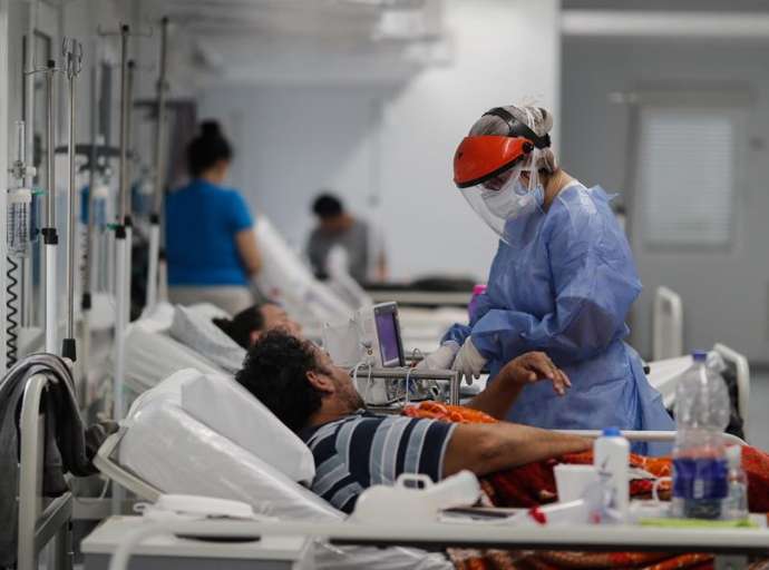 Cruzeiro do Sul entra em colapso; Com 100% dos leitos ocupados, família implora por vaga na UTI para idoso de 85 anos