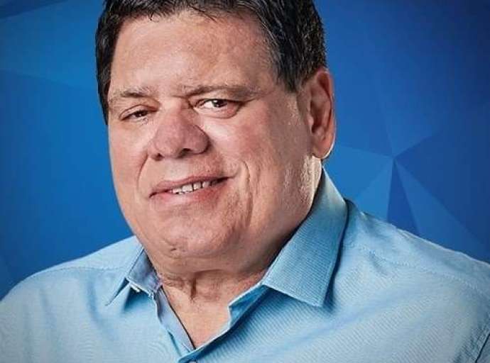 Solidariedade: velho lobo Flaviano Melo envia ajuda humanitária para atender famílias de Sena Madureira que sofreram pior alagação da história 