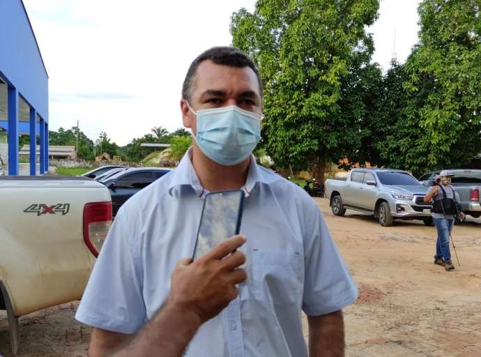 Em visita ao Hospital Geral de Feijó, Cadmiel denuncia falta de ambulância em plena pandemia e 'descalabro estrutural'; assista