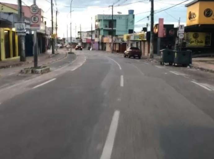 Lockdown: Estação Experimental, um dos mais movimentados centros comerciais de Rio Branco está praticamente deserto