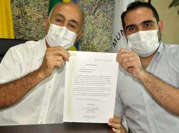 Bocalom assina carta de intenção para aquisição de 100 mil doses da vacina da Johnson; municípios querem 200 mil