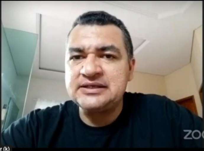 Deputado Cadmiel questiona 'fecha tudo' e sugere ampliação de horário de funcionamento de bancos e supermercados para evitar aglomerações