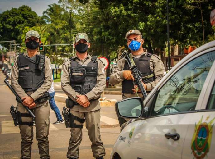 MS anuncia vacinação de profissionais de segurança da linha de frente contra a Covid-19