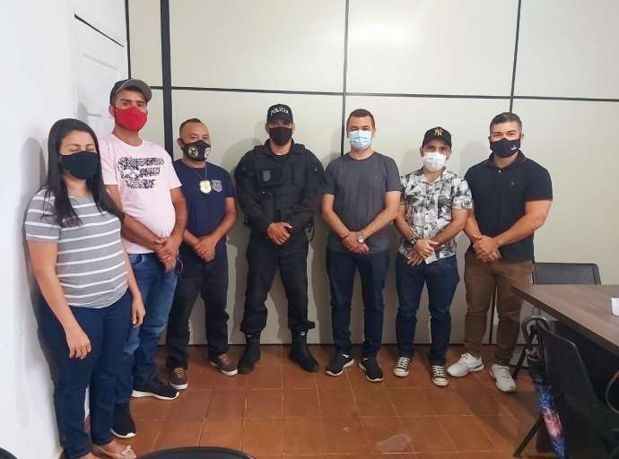 Deputado Cadmiel se reúne com profissionais que trabalham no ISE e declara apoio à suas reivindicações