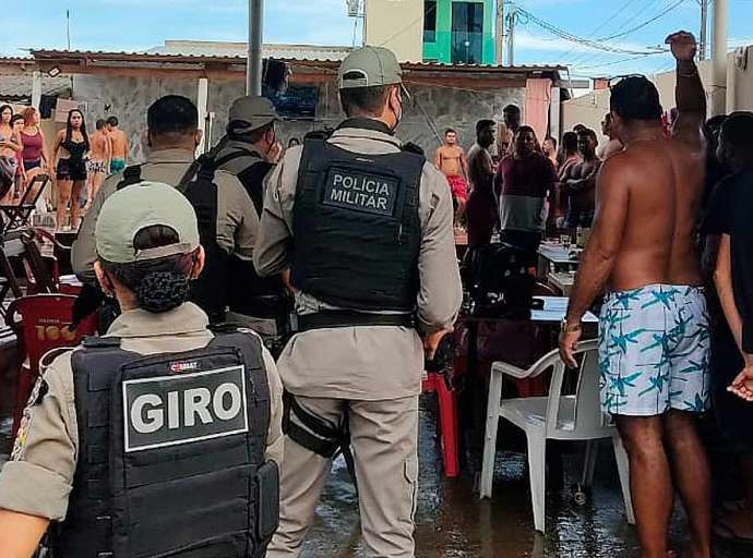 Baile das novinhas é interrompido pela Polícia em residência no Boa União, região da Baixada da Sobral