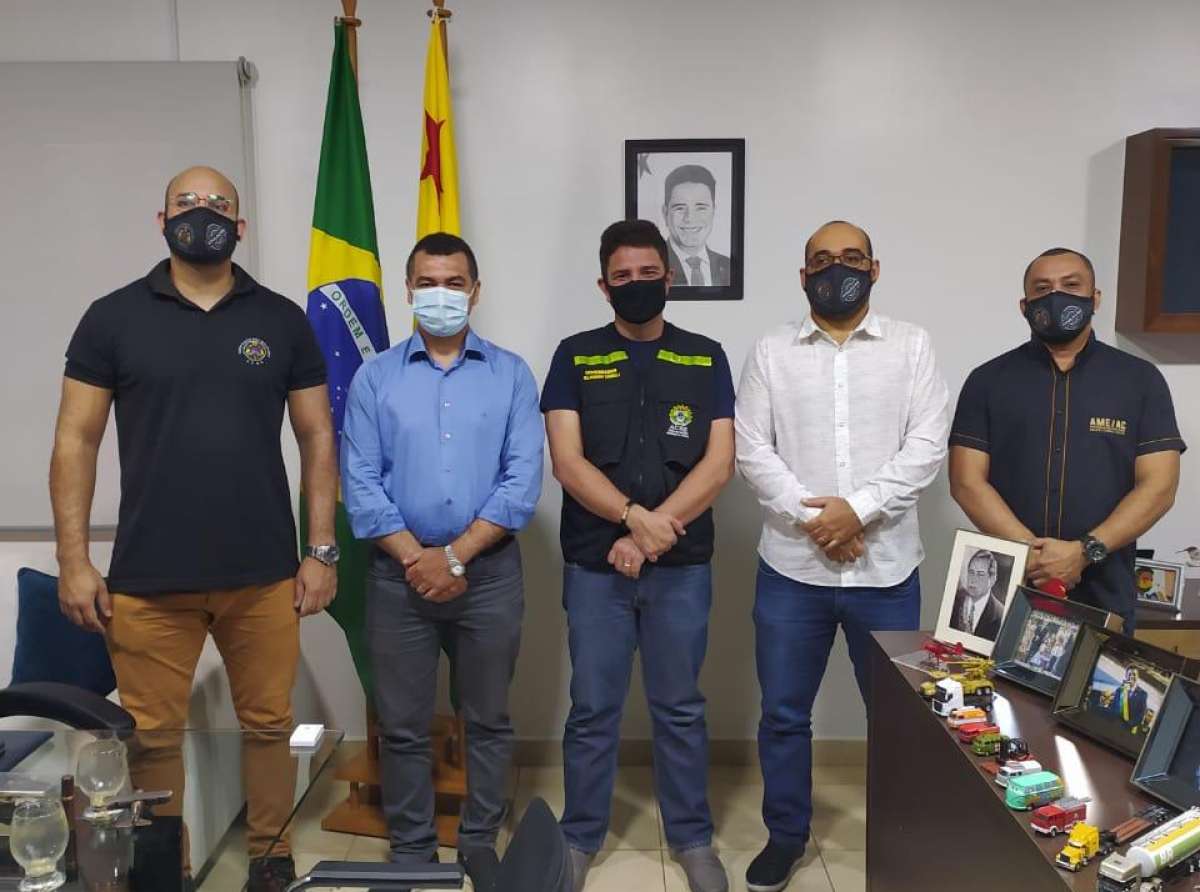Deputado Sargento Cadmiel faz aproximação entre governador Gladson Cameli e as tropas militares