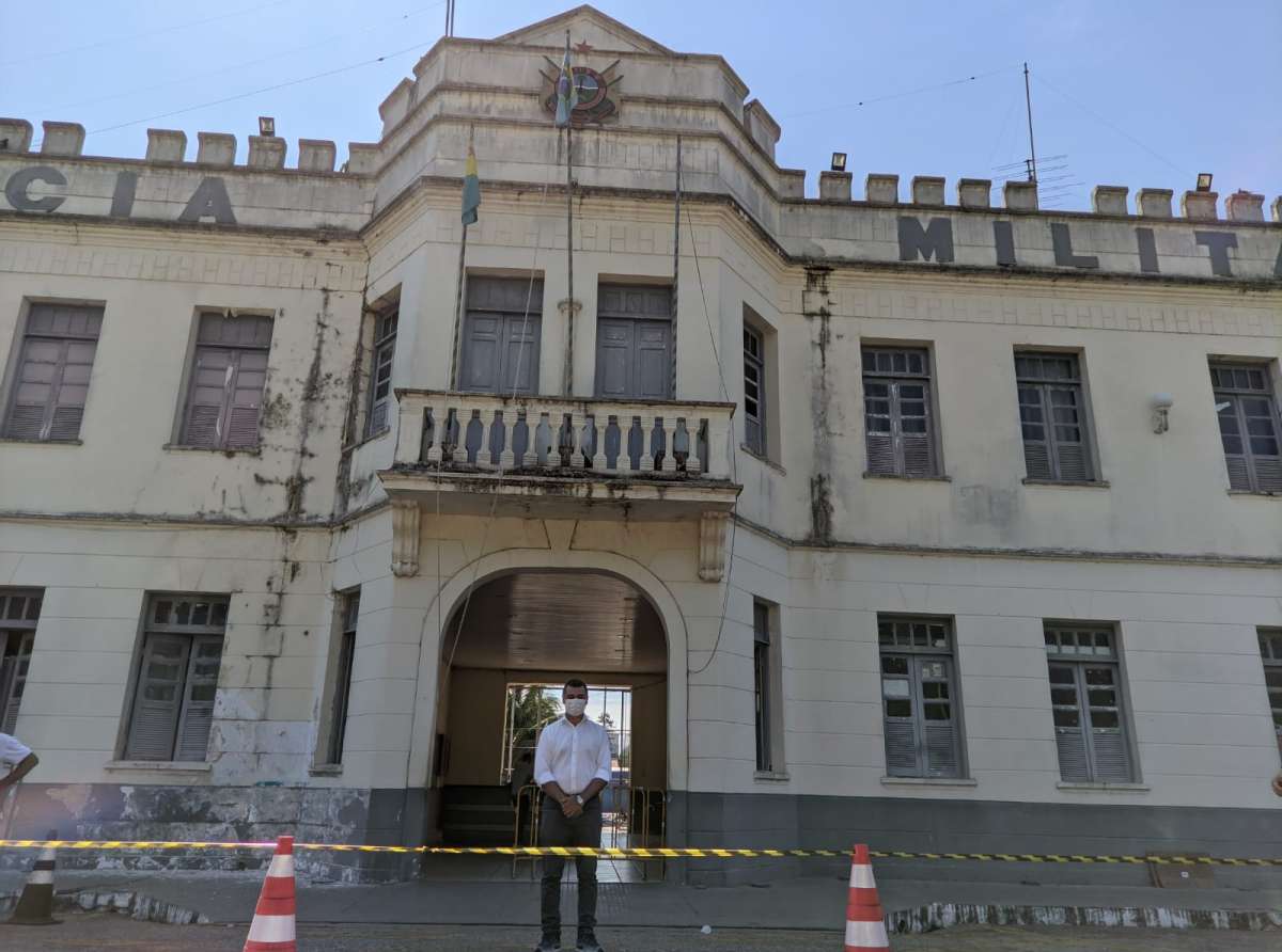 Deputado Sargento Cadmiel pede e Gladson ordena reforma do Quartel da Polícia Militar