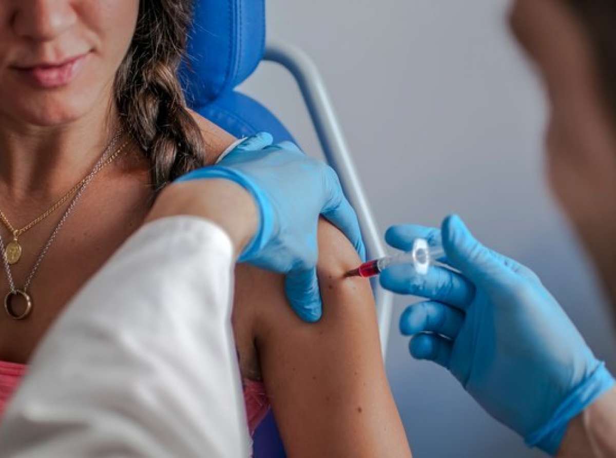 Após 2 dias sem vacinas, Rio Branco retorna vacinação para público acima de 37 anos