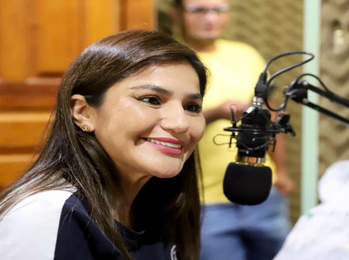 Em entrevista na Difusora de Tarauacá, Jéssica Sales reafirma pré-candidatura ao Senado