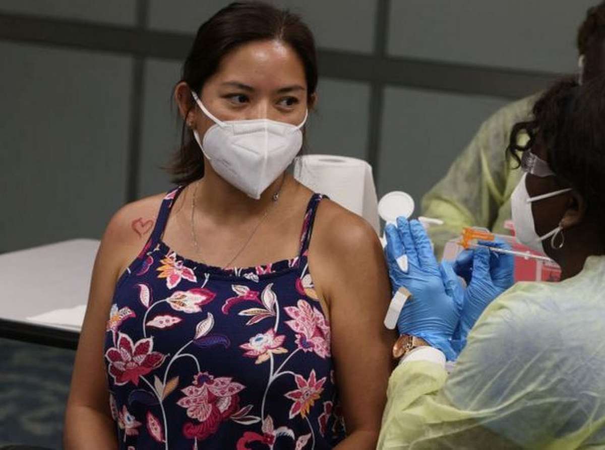 Covid-19: Empresas punem funcionários sem vacina nos EUA, onde 99% dos mortos por covid não se vacinaram