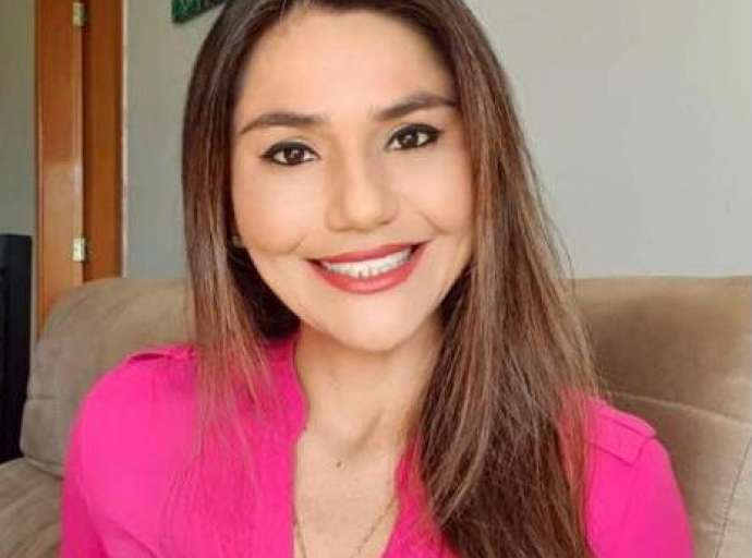 "A melhor maneira de combater a desinformação é com a informação. Votarei sim, pelo voto impresso" diz Jéssica Sales 