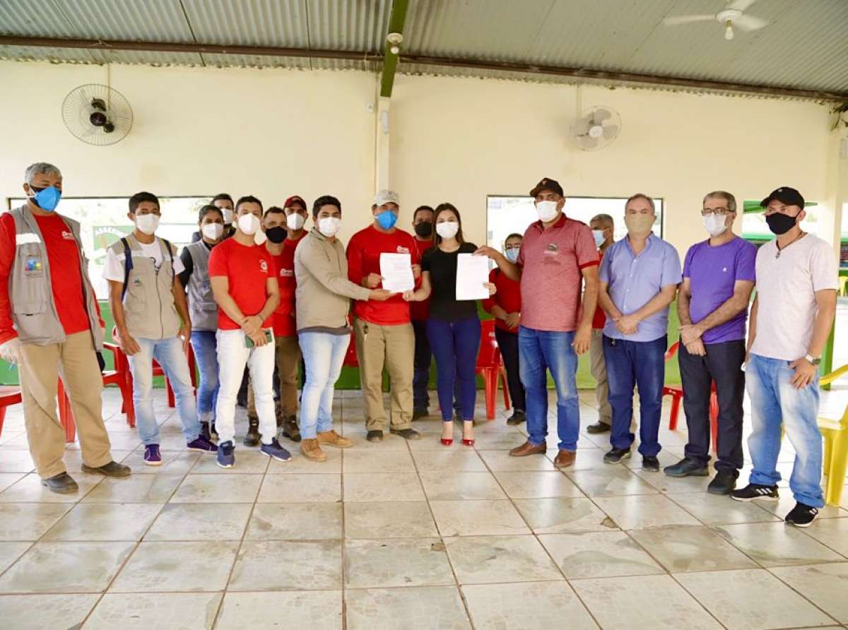 Jéssica Sales apoia emenda que valoriza carreira de agentes de saúde e combate às endemias