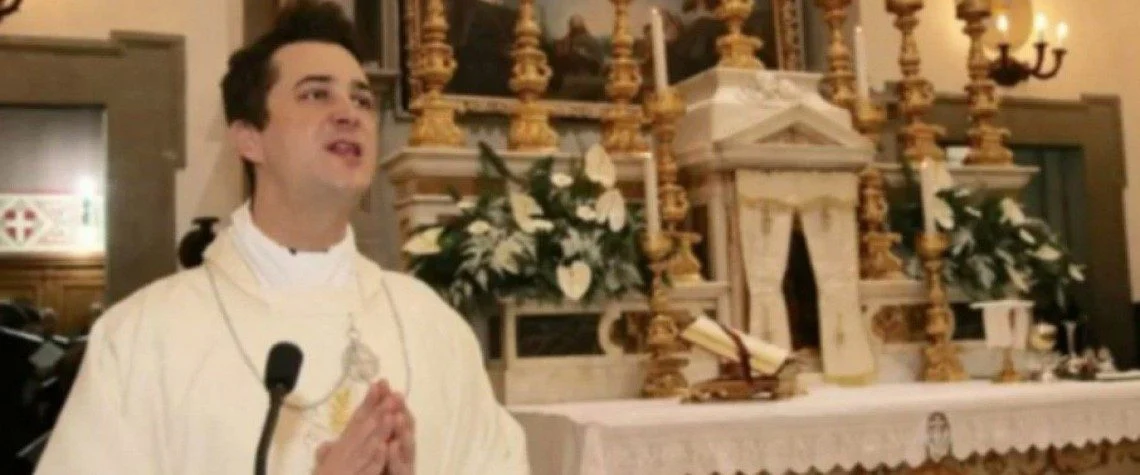 Polícia prende padre suspeito de desviar R$ 620 mil para festas com orgias e drogas