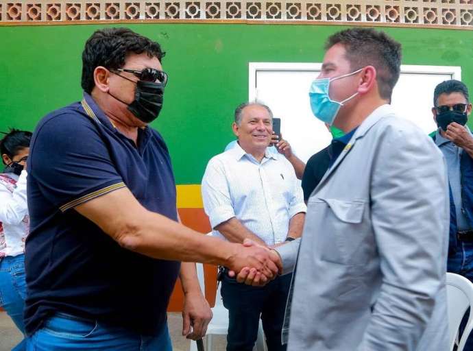 Ninguém tem o direito de atacar ou desonrar Gladson Cameli prematuramente", diz Flaviano Melo