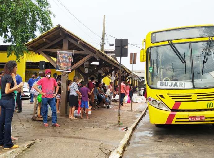 Moradoras detonam Bocalom por crise no transporte: “não temos luz nem em casa, imagine ônibus elétrico”
