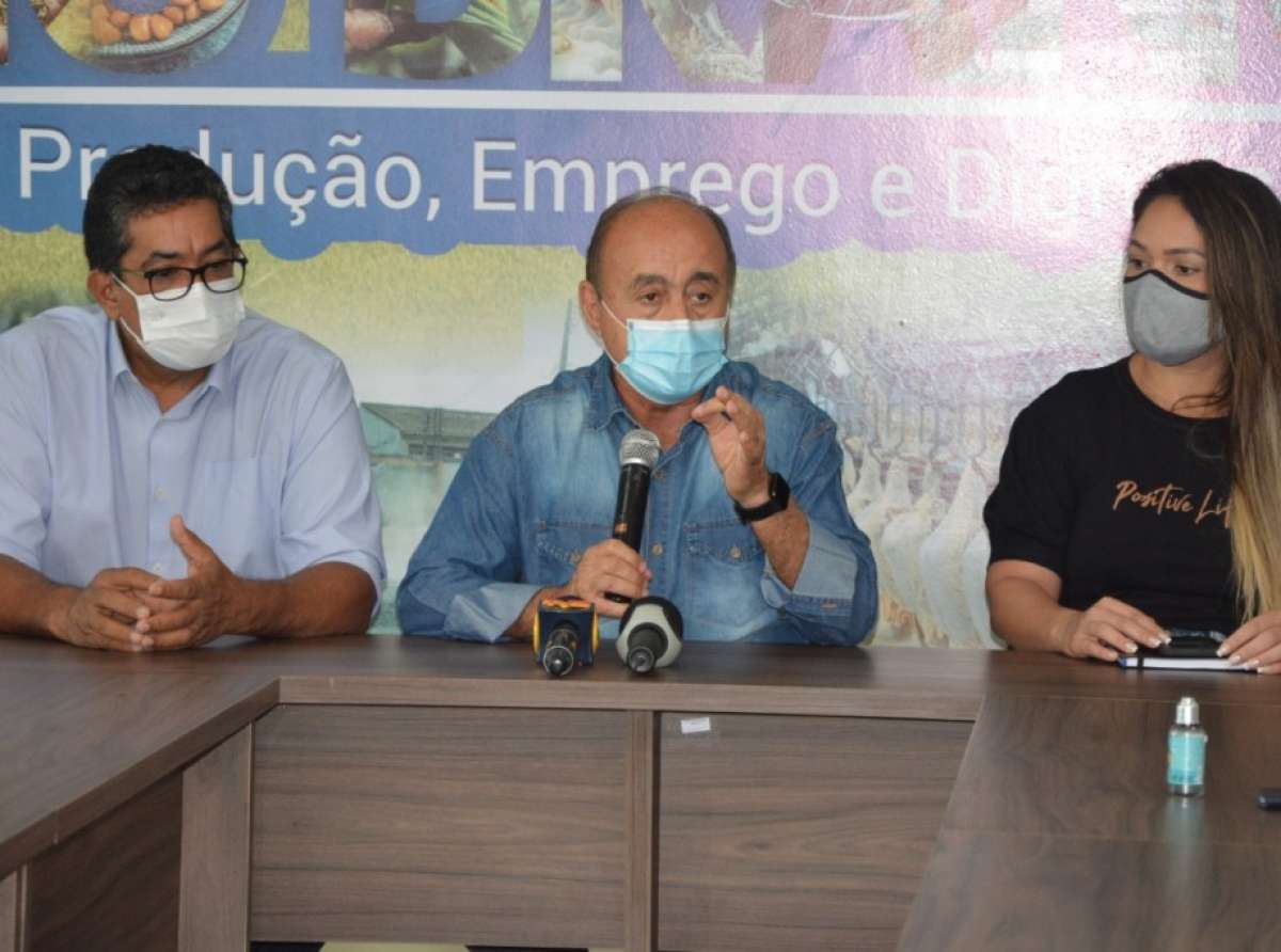Bocalom anuncia reajuste salarial de R$ 1,400 reais para servidores municipais