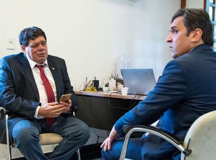 Após sinalizar com candidatura ao governo do Acre, Flaviano debate pré-candidatura do MDB à Presidência