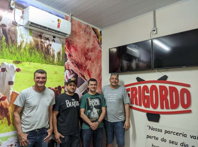Cumprindo agenda no interior, Cadmiel visita frigorífico, ouve demandas de pecuaristas da região e promete lutar em benefício da classe