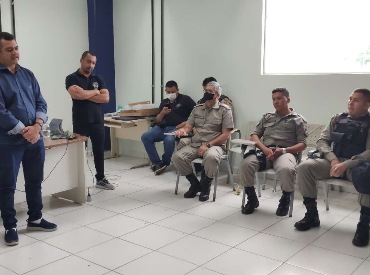 Deputado sargento Cadmiel visita quartéis e presta contas de sua atuação parlamentar