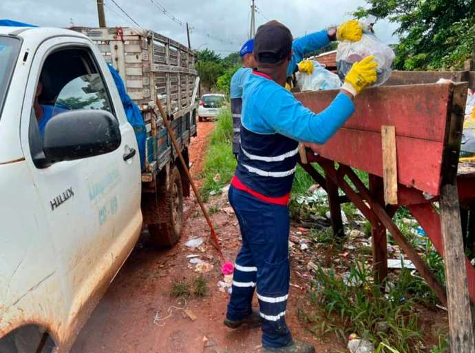 Moradores do Panorama agradecem Bocalom, por implantação da coleta de lixo porta em porta
