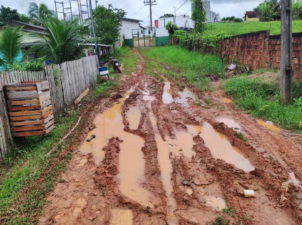 Moradores de Porto Walter pedem socorro e denunciam abandono por parte do poder público municipal