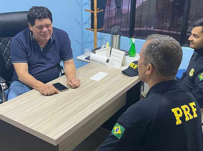 Flaviano Melo recebe agentes da PRF que pedem apoio para reestruturação da carreira da categoria
