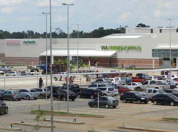 Via Verde Shopping aumenta valor do estacionamento e internauta protesta: “Caladinhos e sem aviso”