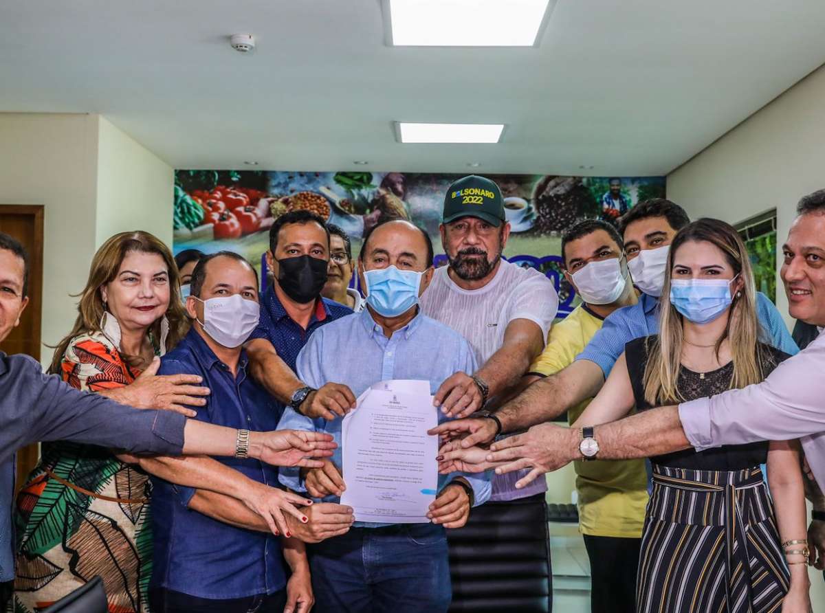 Vídeo: Bocalom agradece vereadores pela aprovação do Projeto que deu reajuste salarial histórico aos servidores