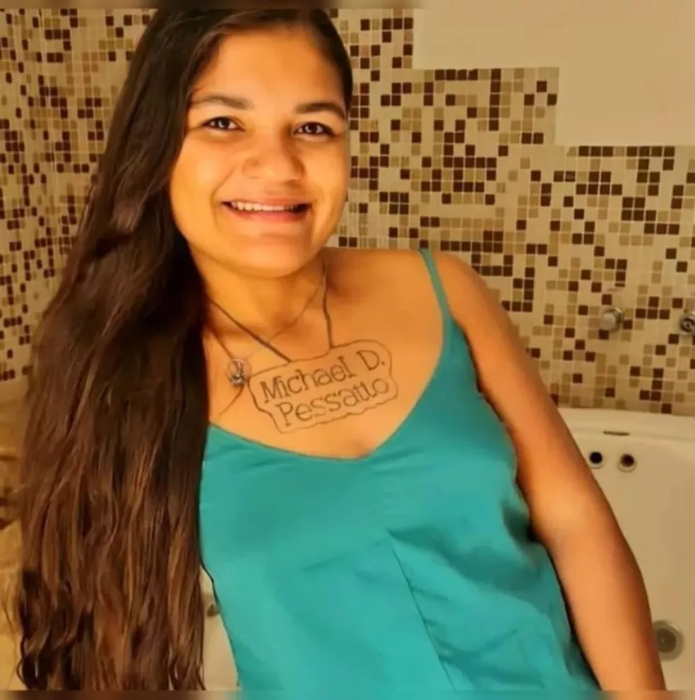 Justiça Eleitoral determina que PT filie atriz pornô