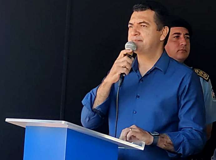 Deputado Sargento Cadmiel pede bastante munição e muito treino para forças de segurança no estande da PM