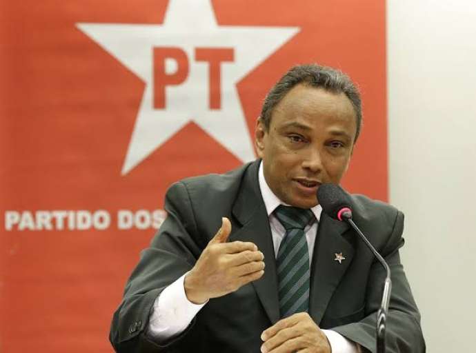 Petista Sibá Machado é condenado a devolver mais de R$ 700 mil aos cofres públicos 