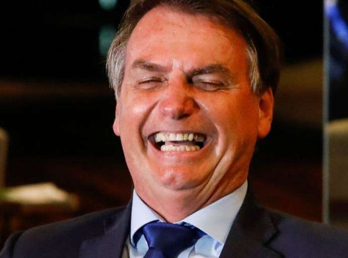 Vídeo: drone bolsonarista joga fezes e urina em apoiadores de Lula