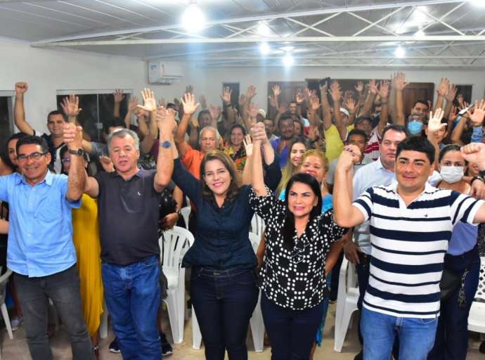 Recebida com festa pelo MDB de Cruzeiro do Sul, Mara Rocha inicia pré-campanha ao Governo do Acre
