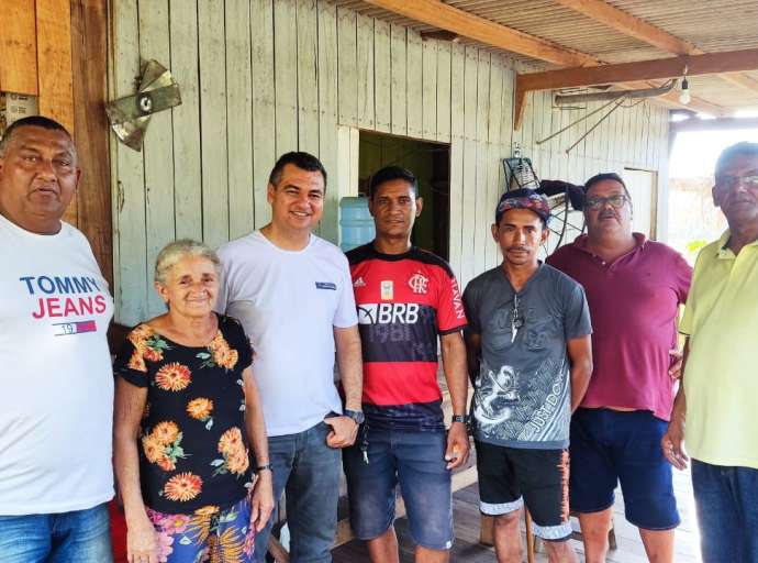 Em campanha pelo segundo mandato, Cadmiel recebe apoio de eleitores: "Trabalhou muito pela população do Acre"