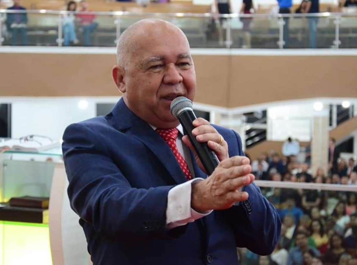 Após nova derrota, fiéis não querem mais que Pr.Luiz Gonzaga se envolva em política; "não tem poder para eleger ninguém"